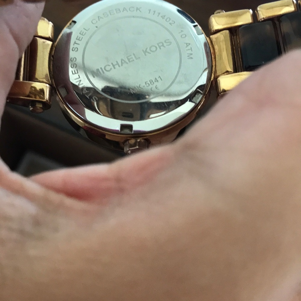 Watch - Picture 2 of 4